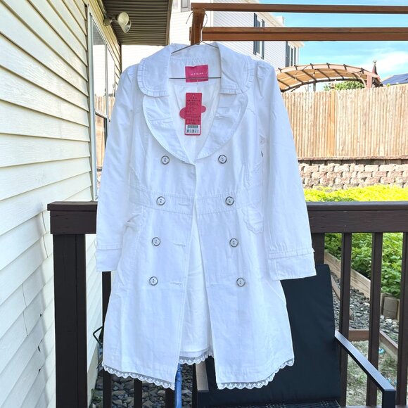 White Lace Trim Cotton Trench Coat - a. YiLian 阿依莲 Lolita Style - Picture 1 of 8